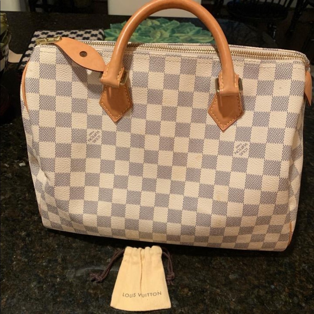 SOLD ❤️❤️❤️❤️Today sale! Authentic Louis Vuitton